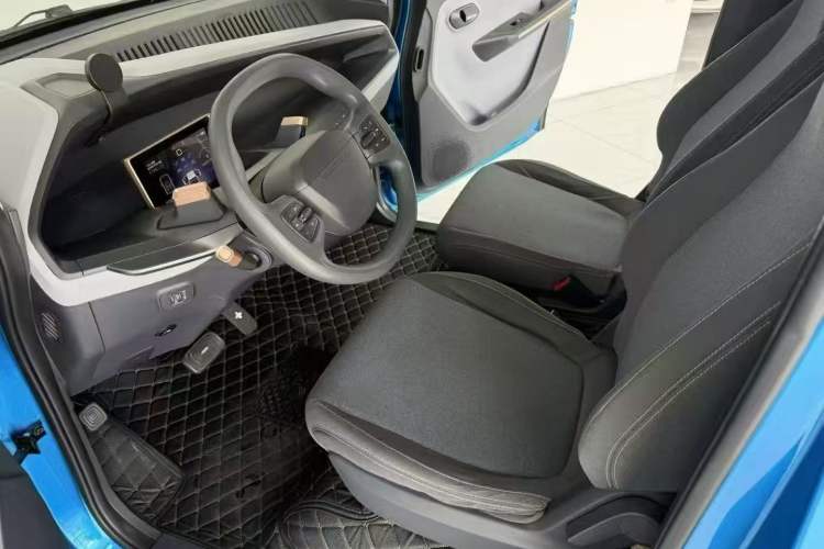 Used Baojun E200 2018 Intelligent Driving Edition Interior 3