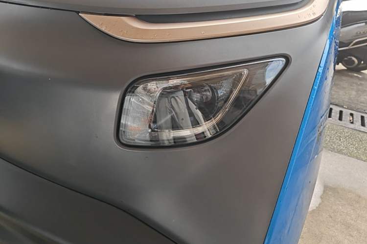 Used Baojun E200 2018 Intelligent Driving Edition Left Front Headlight
