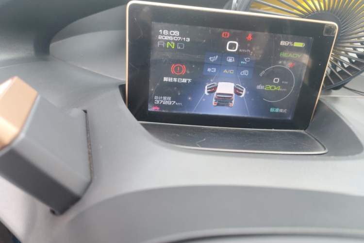 Used Baojun E200 2018 Intelligent Driving Edition Odometer Close Up