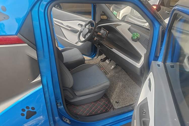 Used Baojun E200 2018 Intelligent Driving Edition Right Front Seat