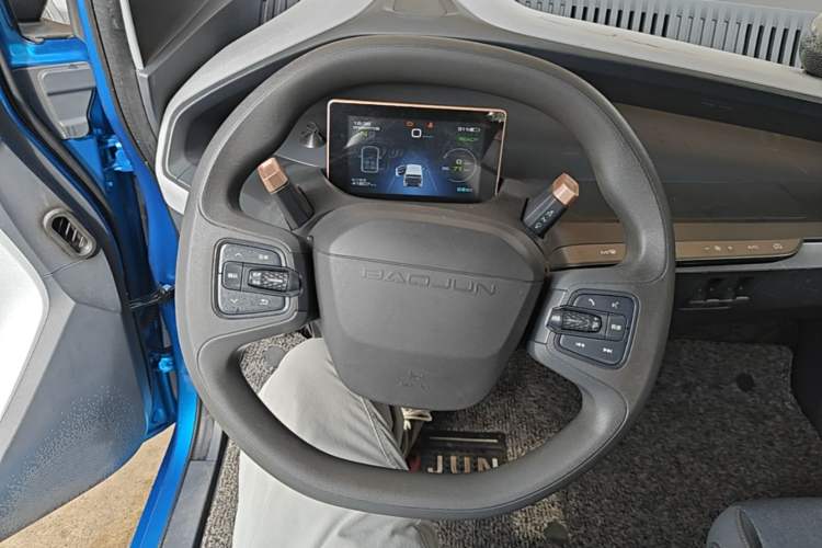 Used Baojun E200 2018 Intelligent Driving Edition Steering Wheel