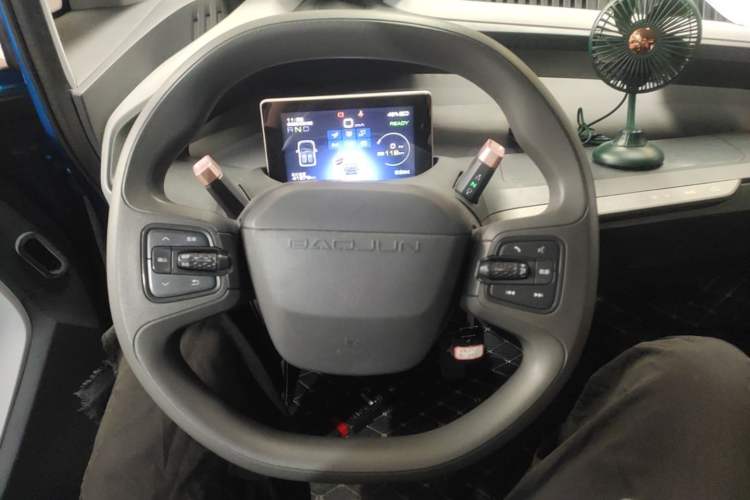 Used Baojun E200 2018 Intelligent Driving Edition Steering Wheel