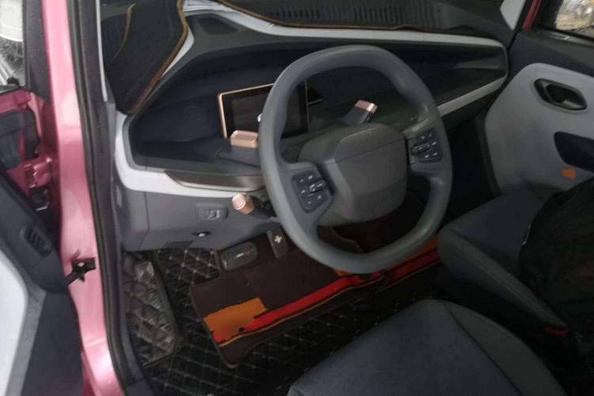 Used Baojun E200 2018 Intelligent Driving Edition Center Console