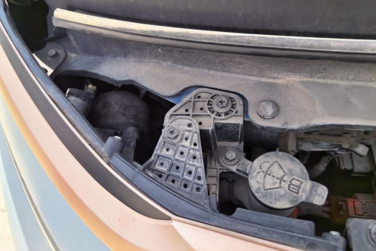Used Baojun E200 2018 Intelligent Driving Edition Engine Bay Right