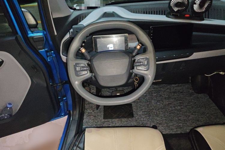 Used Baojun E200 2018 Intelligent Driving Edition Steering Wheel