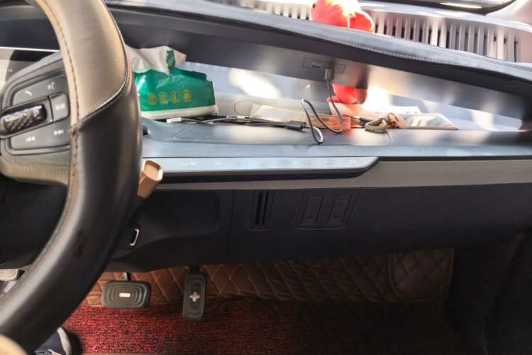 Used Baojun E200 2018 Intelligent Driving Edition Audio And AC Panel