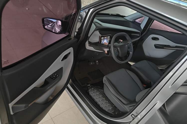 Used Baojun E200 2018 Intelligent Driving Edition Driver Seat