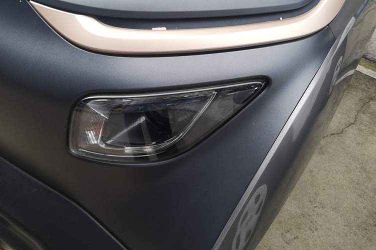 Used Baojun E200 2018 Intelligent Driving Edition Left Front Headlight