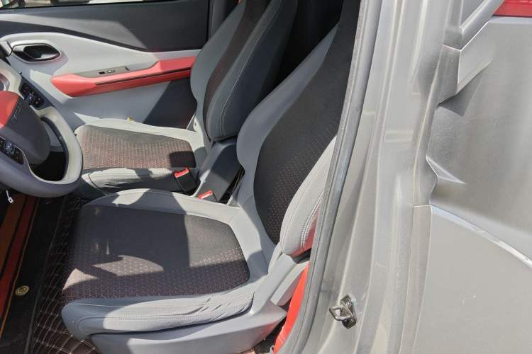 Used Baojun E200 2018 Smart Enjoy Edition Left Front Seat