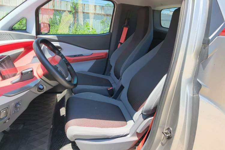 Used Baojun E200 2018 Smart Enjoy Edition Left Front Seat
