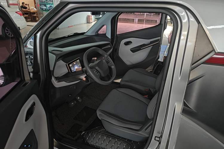 Used Baojun E200 2018 Intelligent Driving Edition Left Front Seat