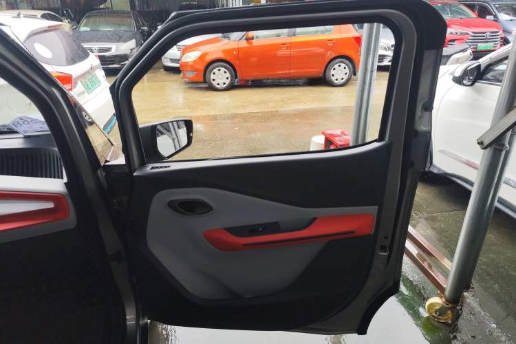 Used Baojun E200 2018 Smart Enjoy Edition Right Front Door Interior
