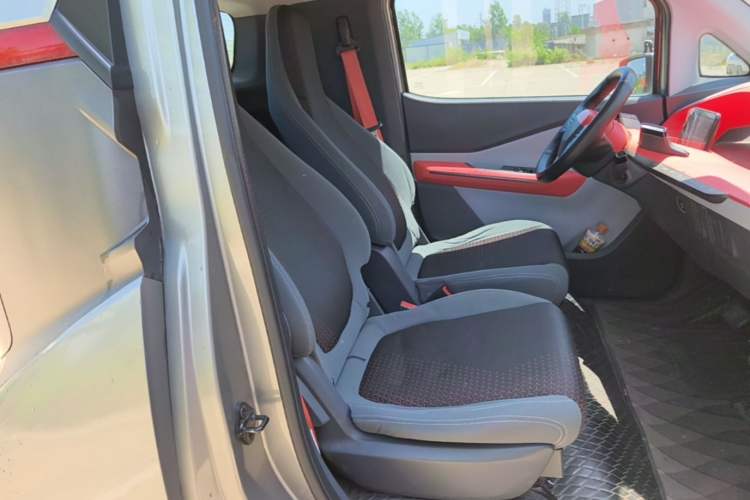 Used Baojun E200 2018 Smart Enjoy Edition Right Front Seat