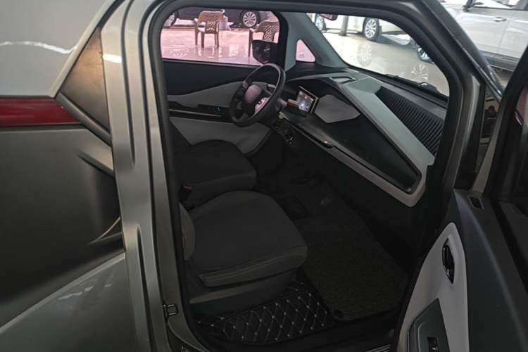 Used Baojun E200 2018 Intelligent Driving Edition Right Front Seat