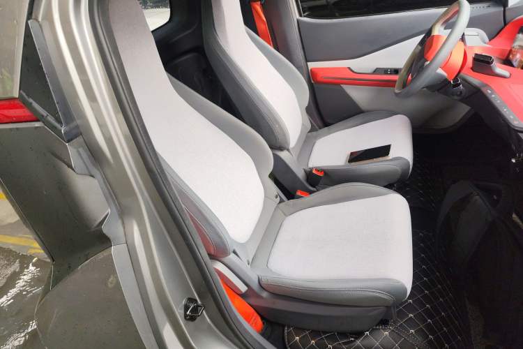 Used Baojun E200 2018 Smart Enjoy Edition Right Front Seat