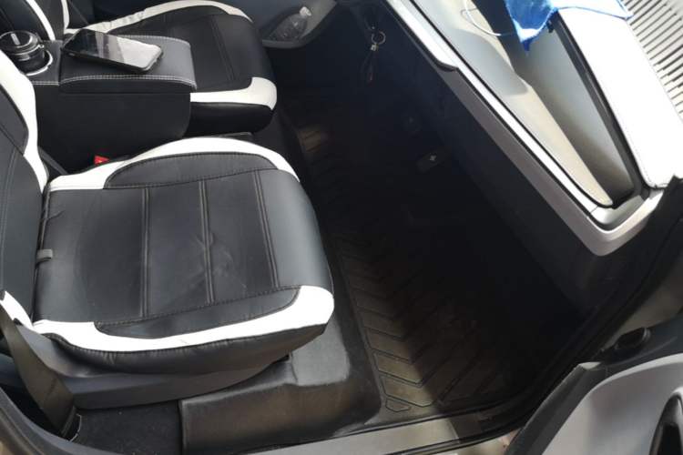 Used Baojun E200 2018 Intelligent Driving Edition Right Front Seat