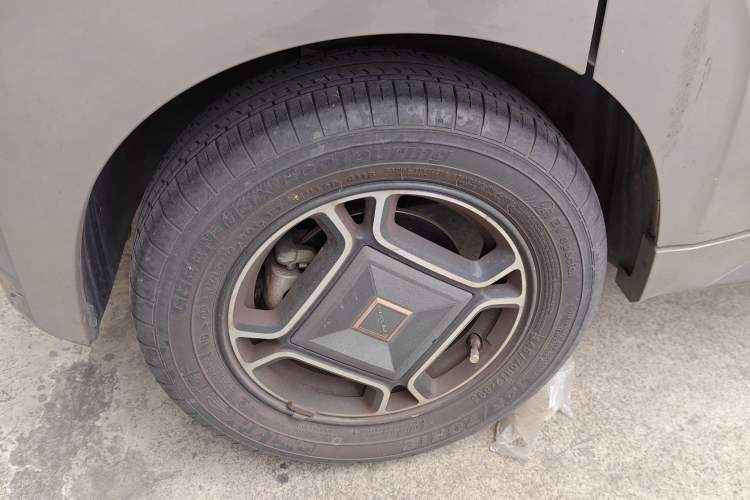 Used Baojun E200 2018 Smart Enjoy Edition Right Rear Wheel Hub