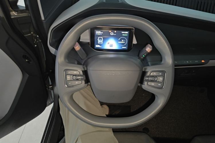 Used Baojun E200 2018 Intelligent Driving Edition Steering Wheel