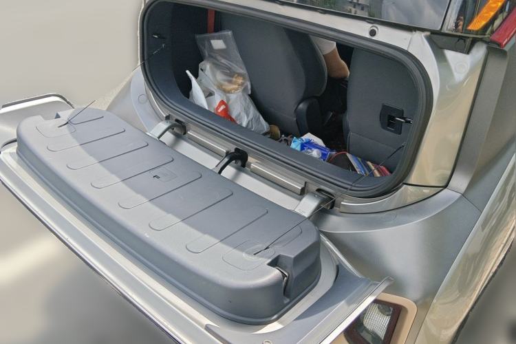 Used Baojun E200 2018 Smart Enjoy Edition Trunk