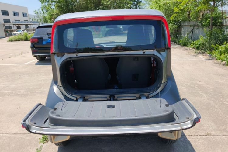 Used Baojun E200 2018 Smart Enjoy Edition Trunk
