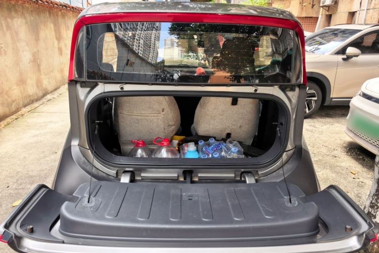Used Baojun E200 2018 Intelligent Driving Edition Trunk
