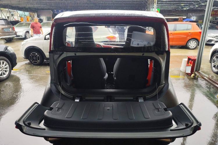 Used Baojun E200 2018 Smart Enjoy Edition Trunk