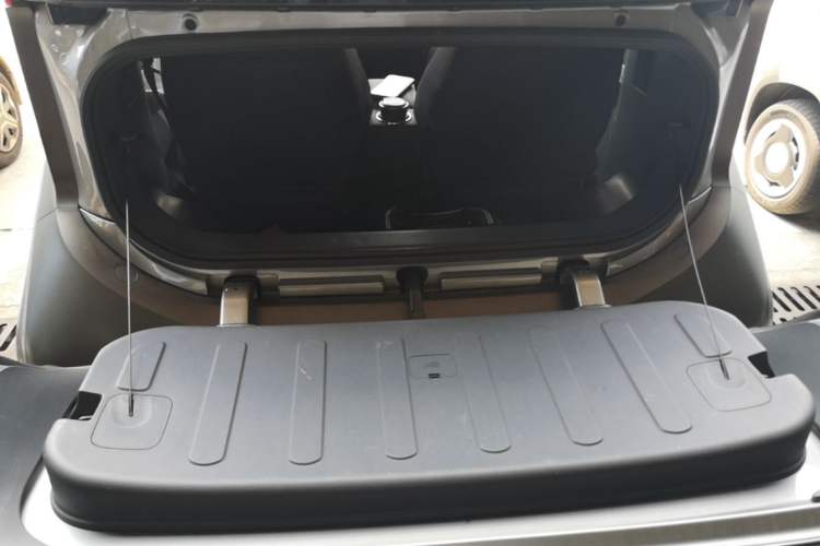 Used Baojun E200 2018 Intelligent Driving Edition Trunk