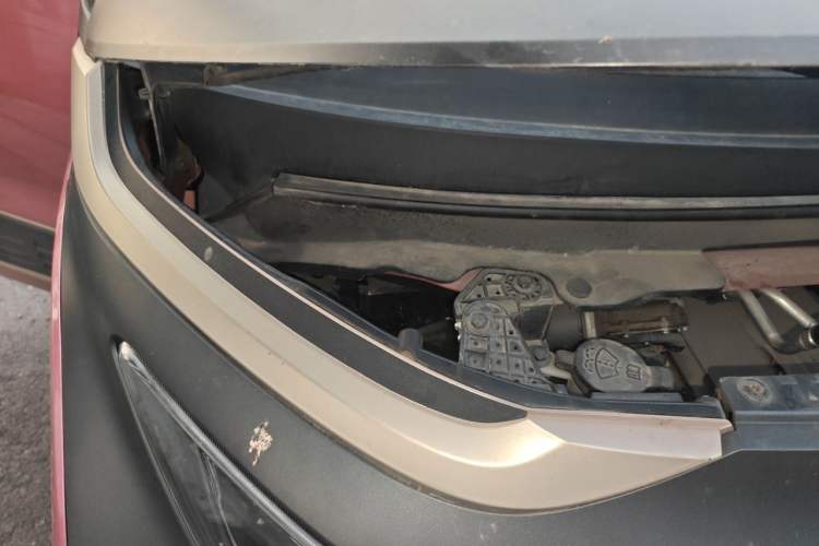 Used Baojun E200 2018 Smart Enjoy Edition Engine Bay Right
