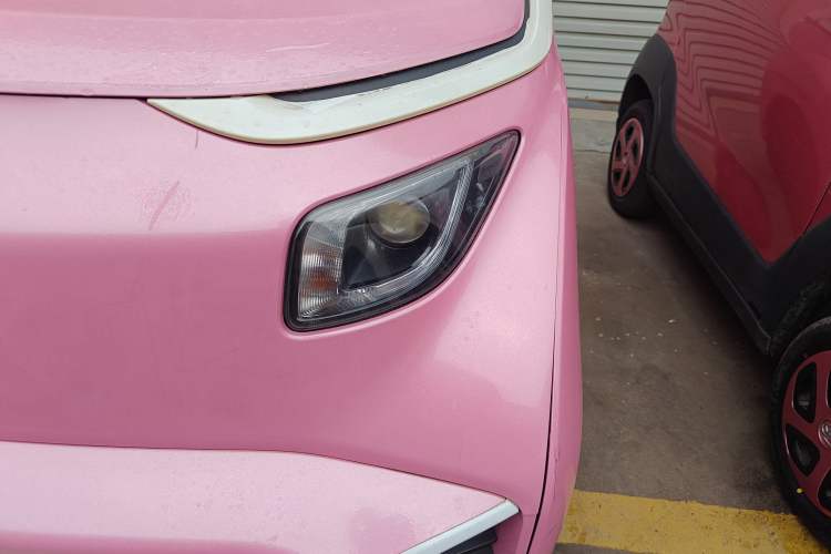 Used Baojun E200 2018 Intelligent Driving Edition Left Front Headlight