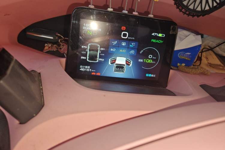 Used Baojun E200 2018 Smart Enjoy Edition Odometer Close Up