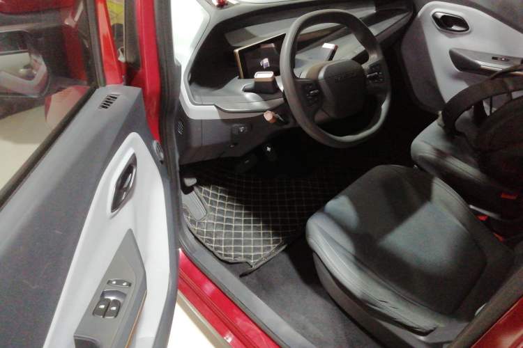 Used Baojun E200 2018 Intelligent Driving Edition Driver Seat