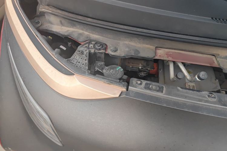 Used Baojun E200 2018 Smart Enjoy Edition Engine Bay Right