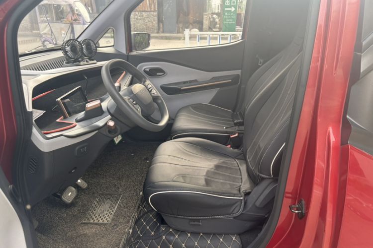 Used Baojun E200 2018 Intelligent Driving Edition Interior 2