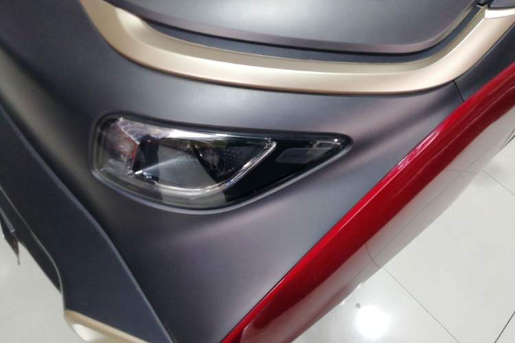 Used Baojun E200 2018 Intelligent Driving Edition Left Front Headlight