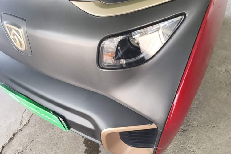 Used Baojun E200 2018 Intelligent Driving Edition Left Front Headlight
