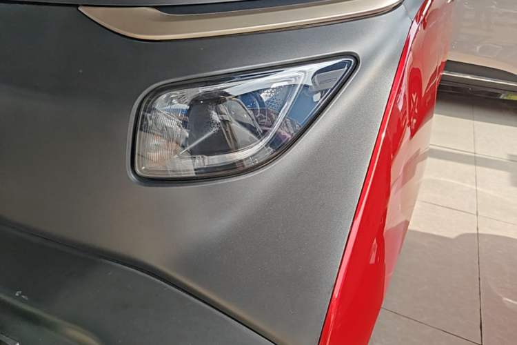 Used Baojun E200 2018 Intelligent Driving Edition Left Front Headlight