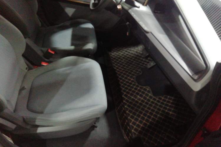 Used Baojun E200 2018 Intelligent Driving Edition Right Front Seat