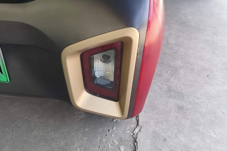 Used Baojun E200 2018 Intelligent Driving Edition Right Rear Taillight