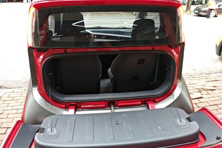 Used Baojun E200 2018 Intelligent Driving Edition Trunk