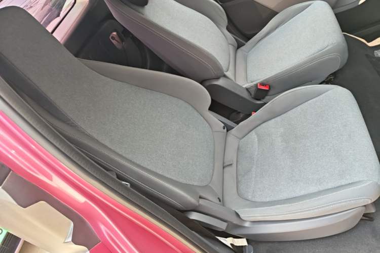 Used Baojun E200 2018 Intelligent Driving Edition Right Front Seat