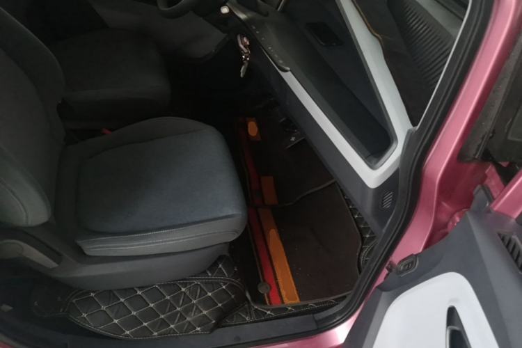 Used Baojun E200 2018 Intelligent Driving Edition Right Front Seat
