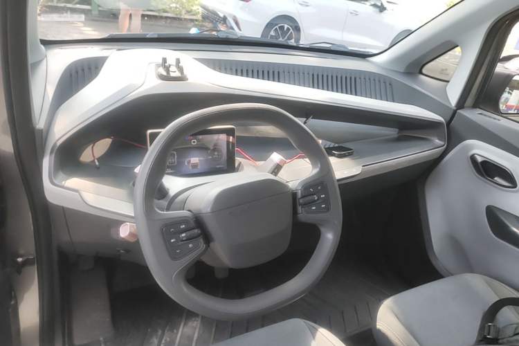 Used Baojun E200 2018 Intelligent Driving Edition Center Console