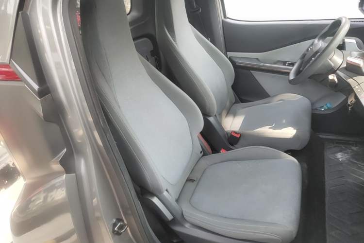Used Baojun E200 2018 Intelligent Driving Edition Right Front Seat