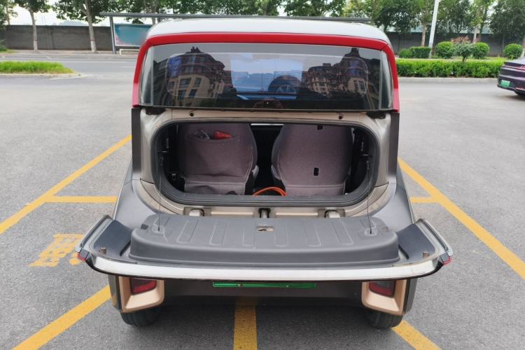 Used Baojun E200 2018 Intelligent Driving Edition Trunk