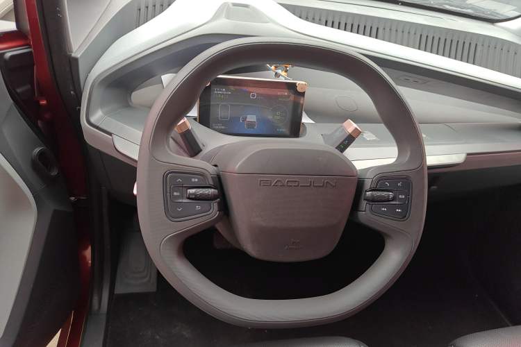 Used Baojun E200 2018 Intelligent Driving Edition Steering Wheel