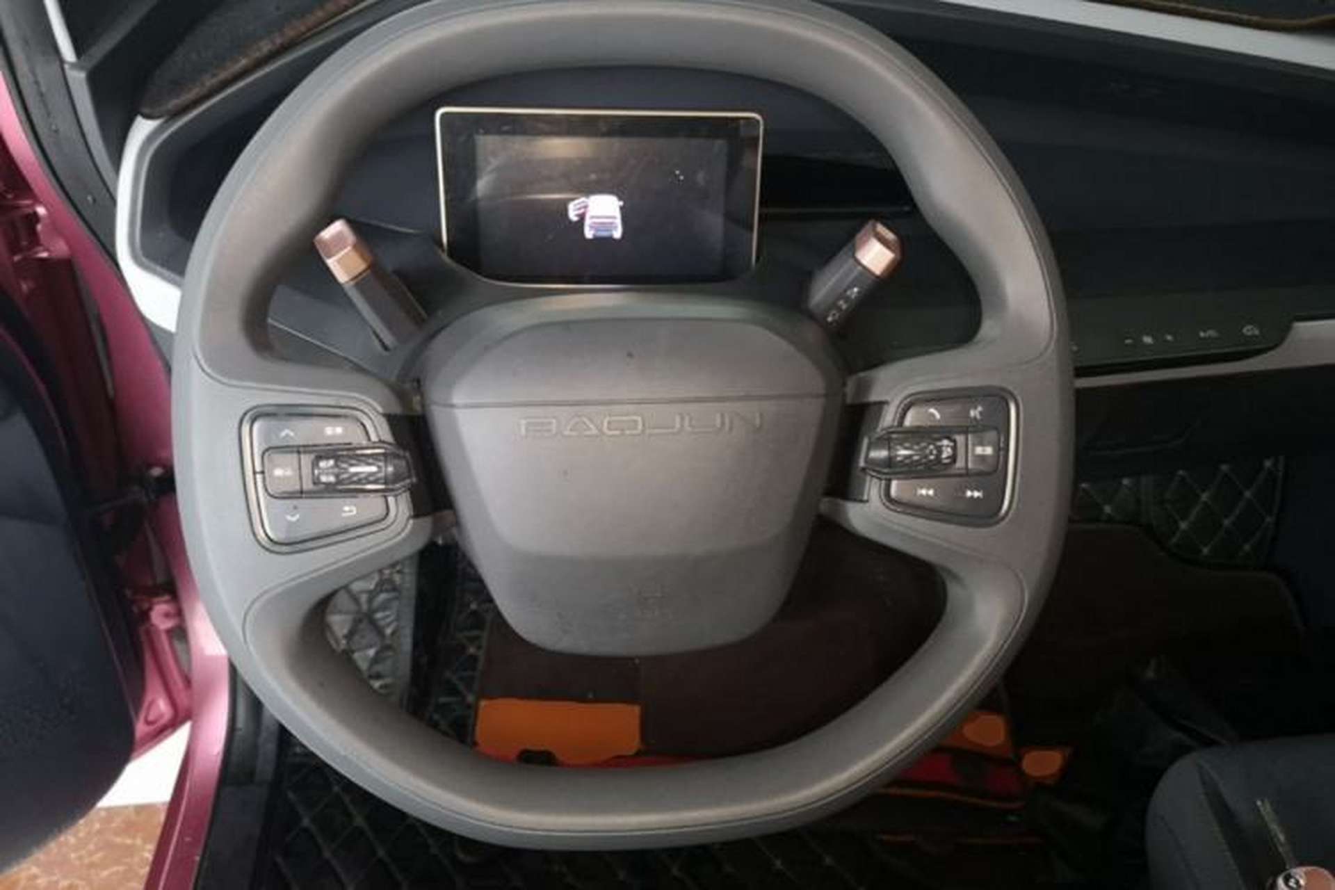 Used Baojun E200 2018 Intelligent Driving Edition Steering Wheel