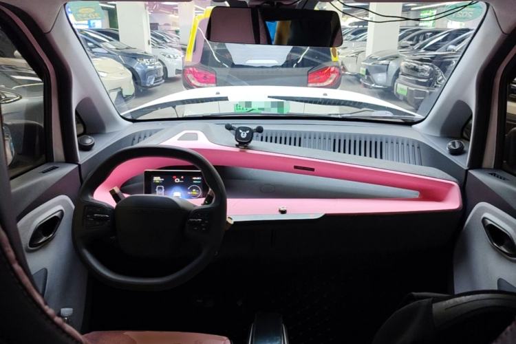 Used Baojun E200 2018 Intelligent Driving Edition Center Console