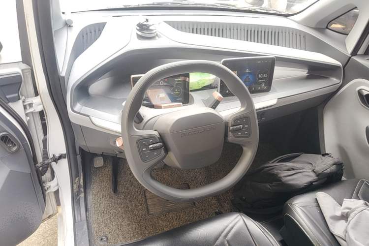 Used Baojun E200 2018 Intelligent Driving Edition Center Console