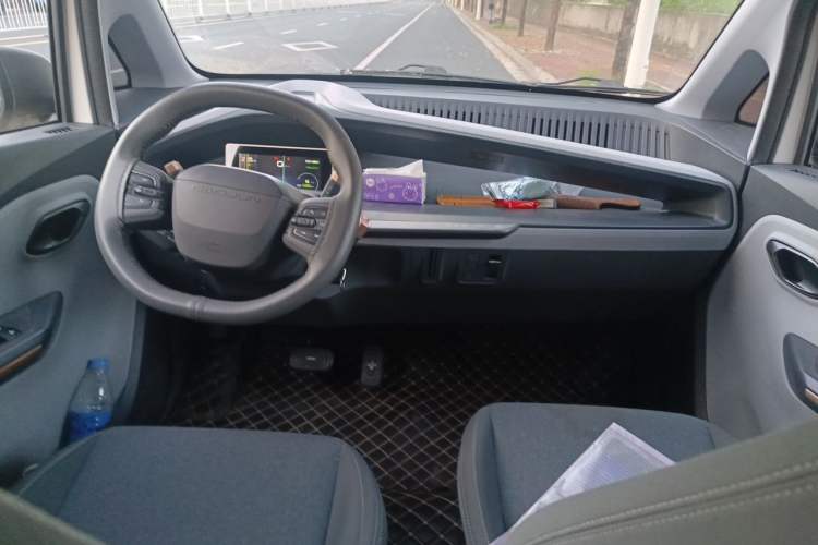 Used Baojun E200 2018 Intelligent Driving Edition Center Console