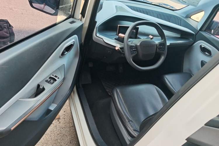 Used Baojun E200 2018 Intelligent Driving Edition Driver Seat